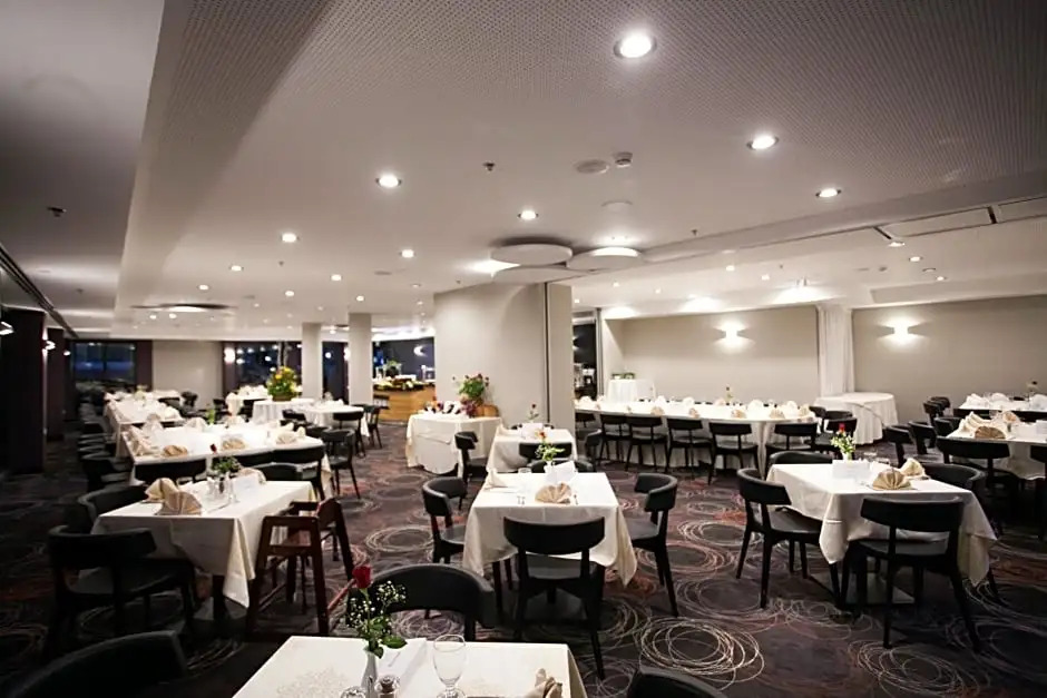 Eyal Hotel