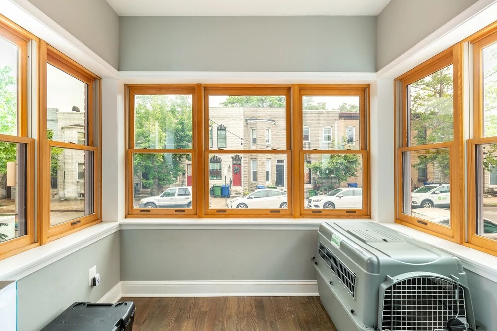 Historic Rowe House 2br 2.5ba Cityscape View 2 Bedroom Home by RedAwning