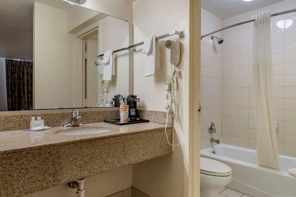 Quality Inn At Town Center