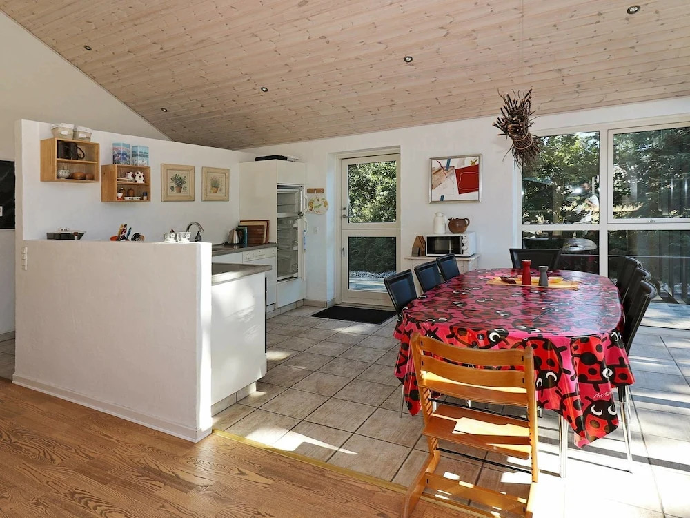Pretty Holiday Home in Hadsund With Terrace
