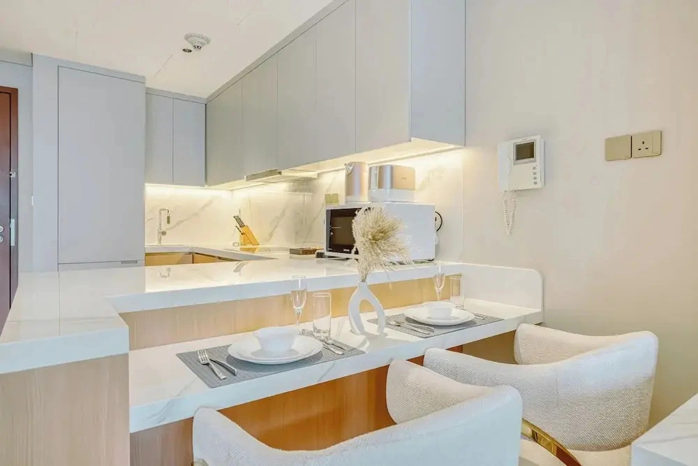 PVH - Studio - Emaar Fashion Avenue