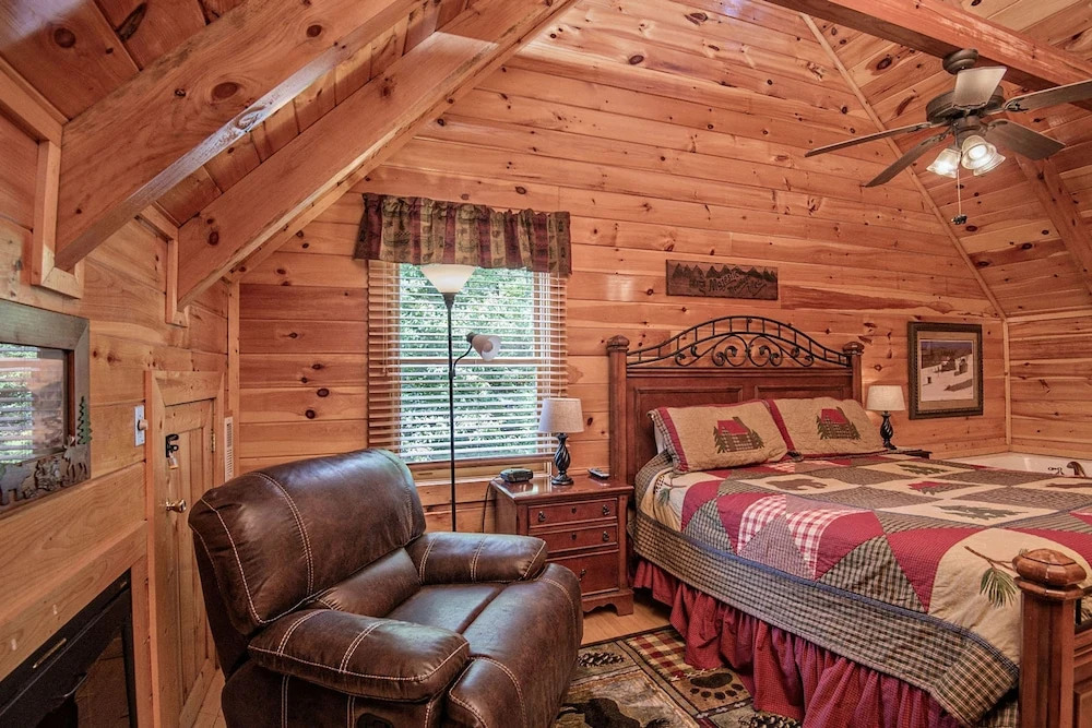Majestic Mountain View - Great Location! - Convenient to Everything! cabin