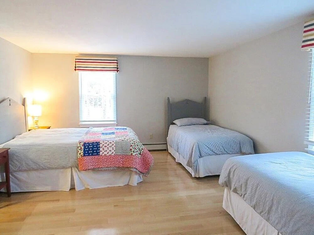 51 Chatham Crest Drive - Four Bedroom House