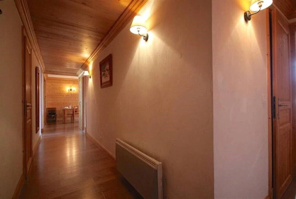 Lodge 12