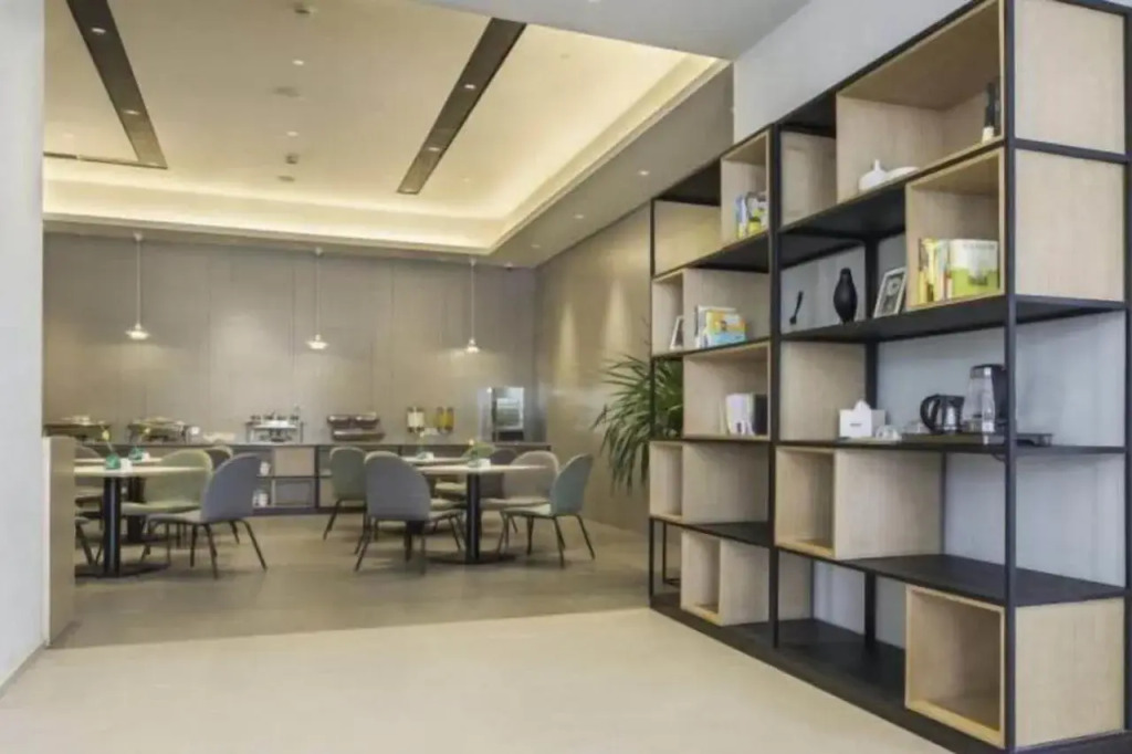 Motel 168 Shanghai Daduhe Road Changfeng Park Branch