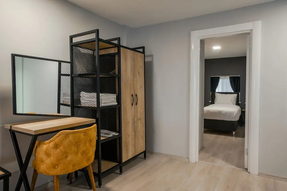 Adresin Hotel