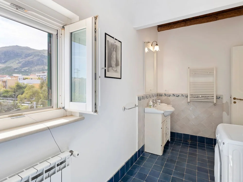 Enticing Holiday Home in Portella di Mare Near Sea Beach