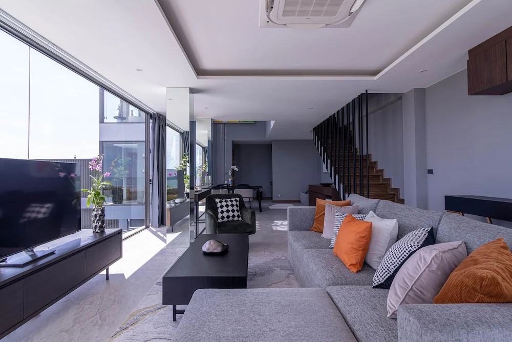 big legend 5 floors of luxury villa