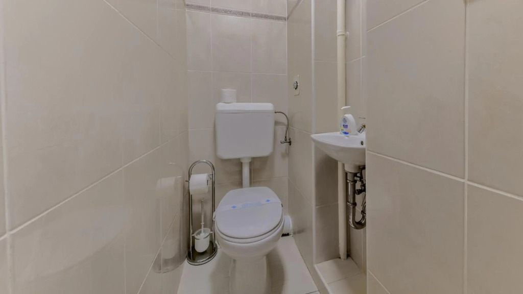 Four Seasons Apartment - FREE PARKING