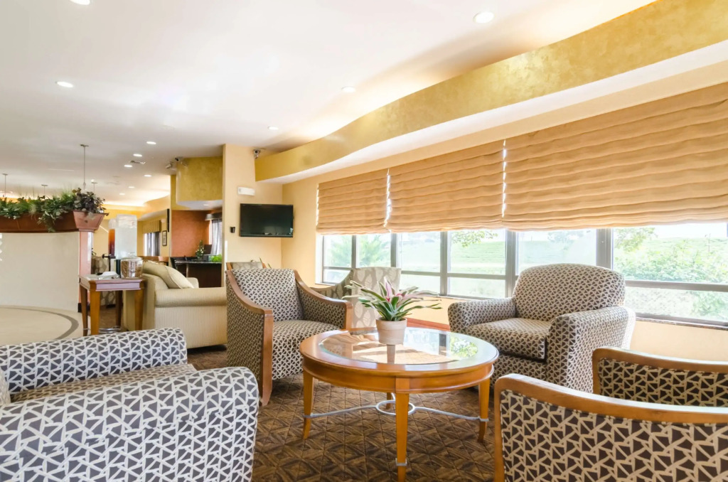 Comfort Suites Salina South
