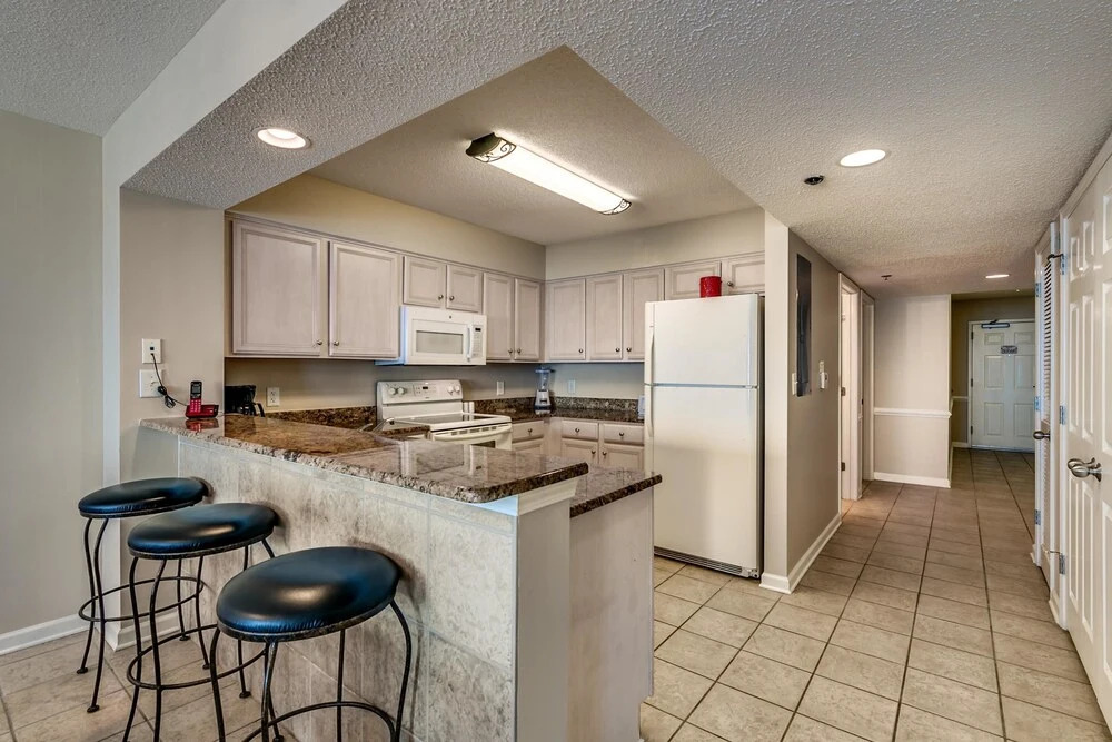 Crescent Shores N - 702 Apartment 3