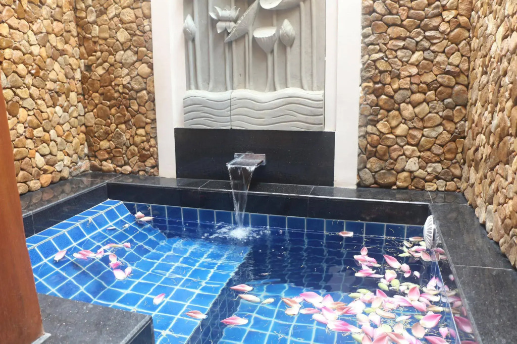 Try Palace Resort Kep