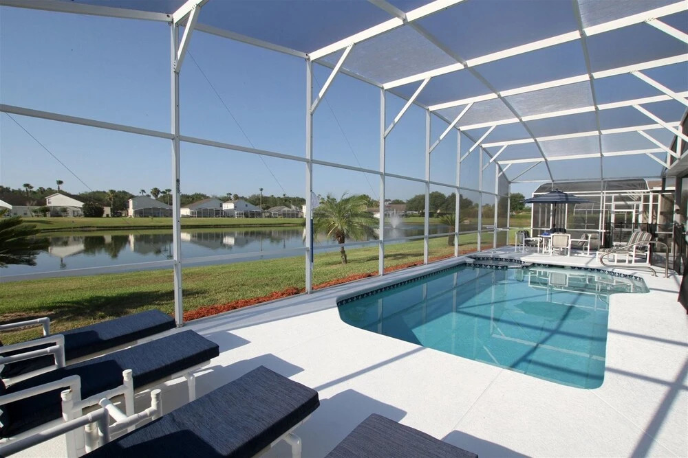 Large 5 bed Villa With South Facing Pool Overlooking Water