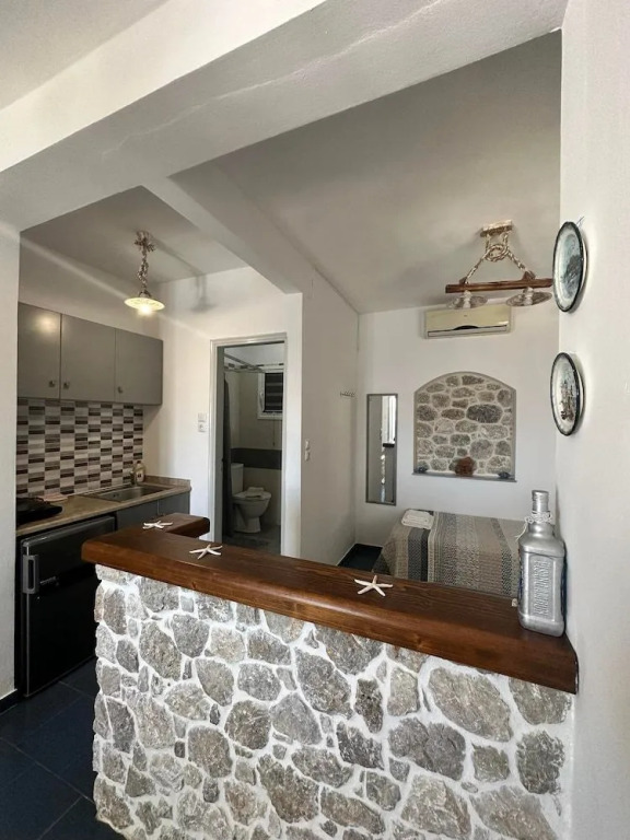 Elenis Studios&Apartments