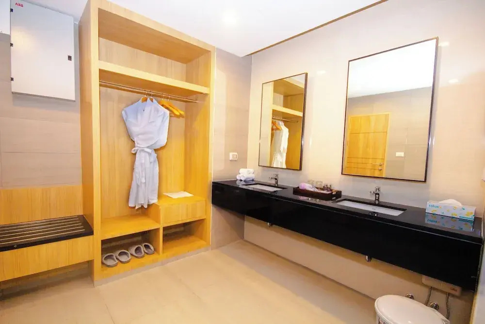 The Grand Chaiyapruek Nimman Chiangmai Free Airport Shuttle