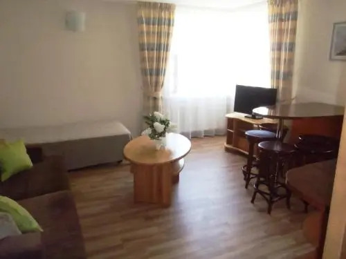 Apartamenti Kurshi