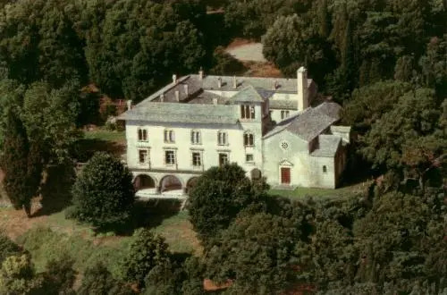 CHÂTEAU CAGNINACCI B&B