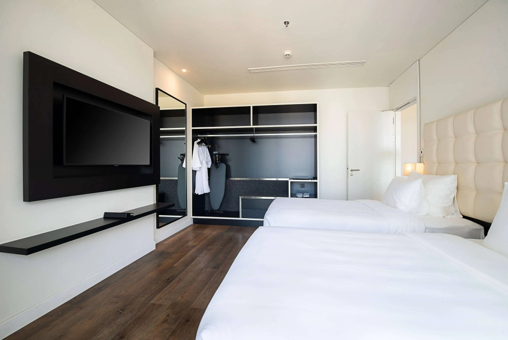 Hotel Soleil Ha Long, Trademark Collection by Wyndham