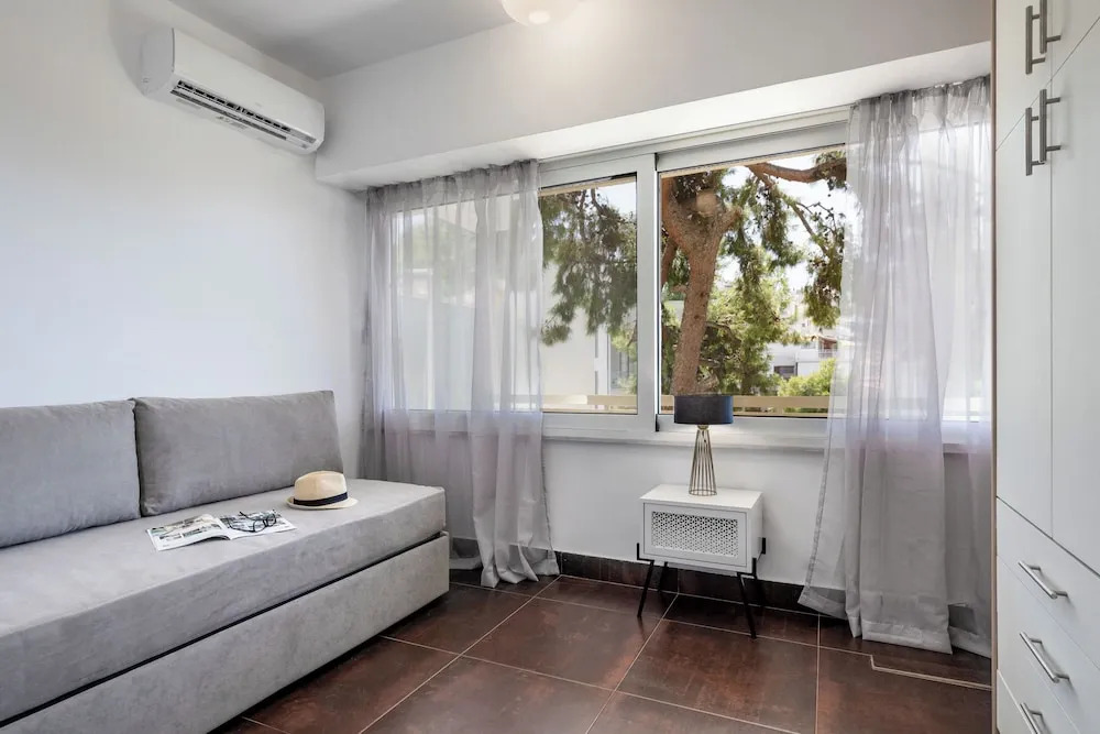 Relux Sea View 2BD Apartment by BluPine