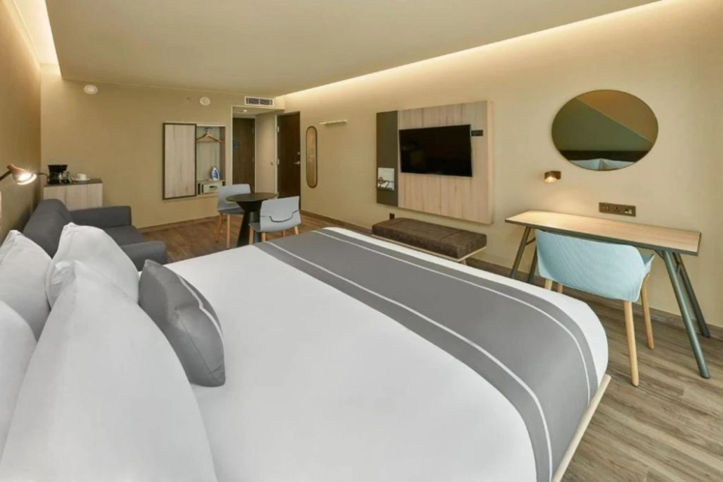 City Express Plus by Marriott Cancun Aeropuerto Riviera