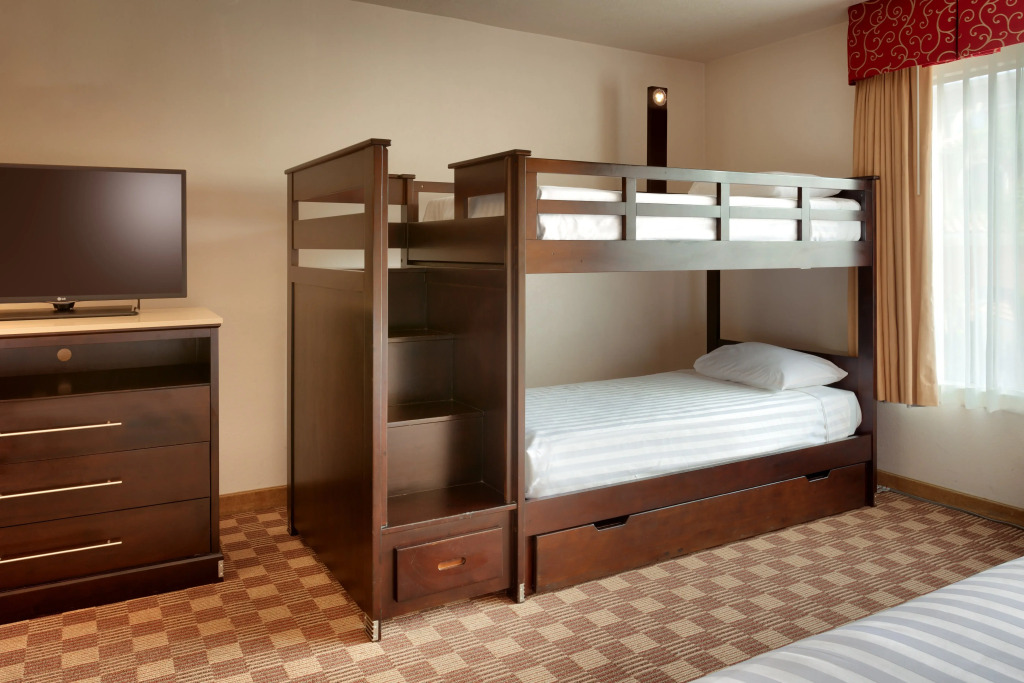 Cortona Inn and Suites Anaheim Resort