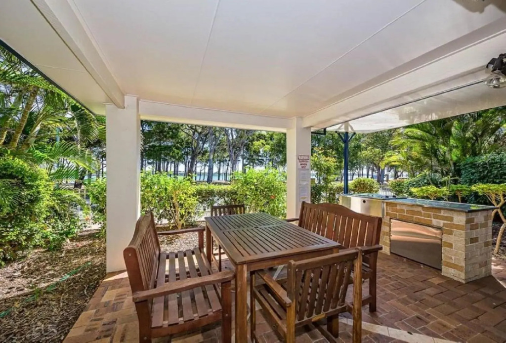 Bellissimo - 2 Bedroom apartment in the Sylvan Beach Resort!