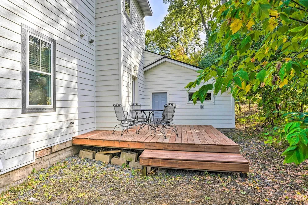 Pet-friendly Minneapolis Home ~ 6 Mi to Dtwn!