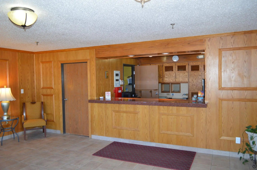 Crystal Inn and Suites