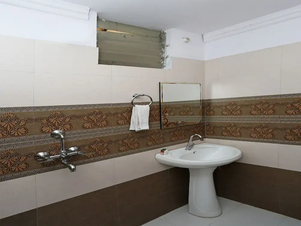 OYO 7773 Hotel Simran Palace