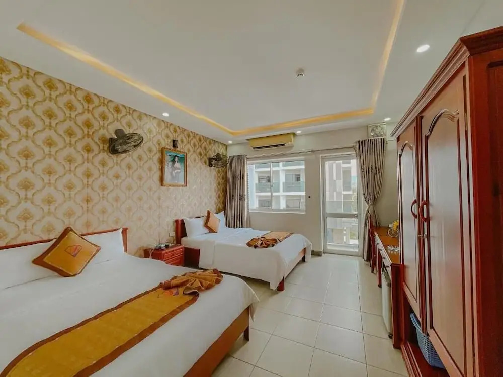 Y Linh Hotel