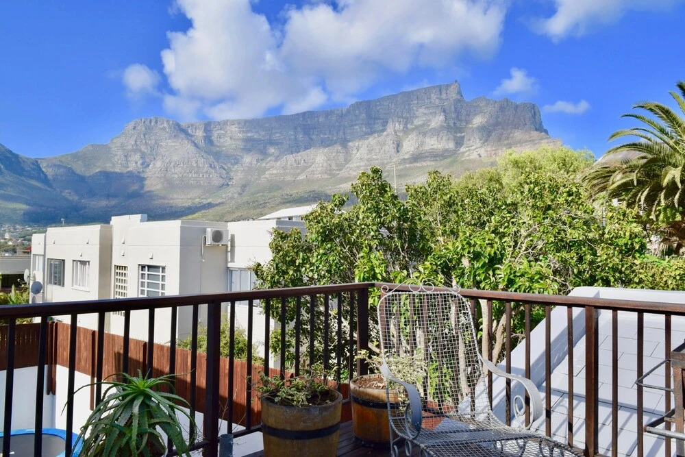 2 Bedrooms Apartment With Beautiful Views Next to Park