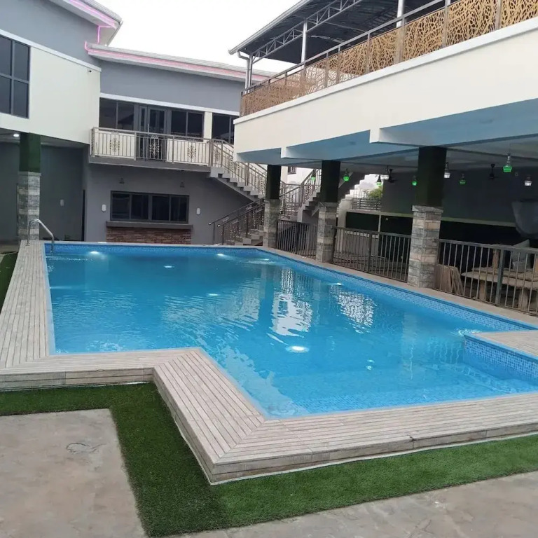 Golden Grand Royale Hotel
