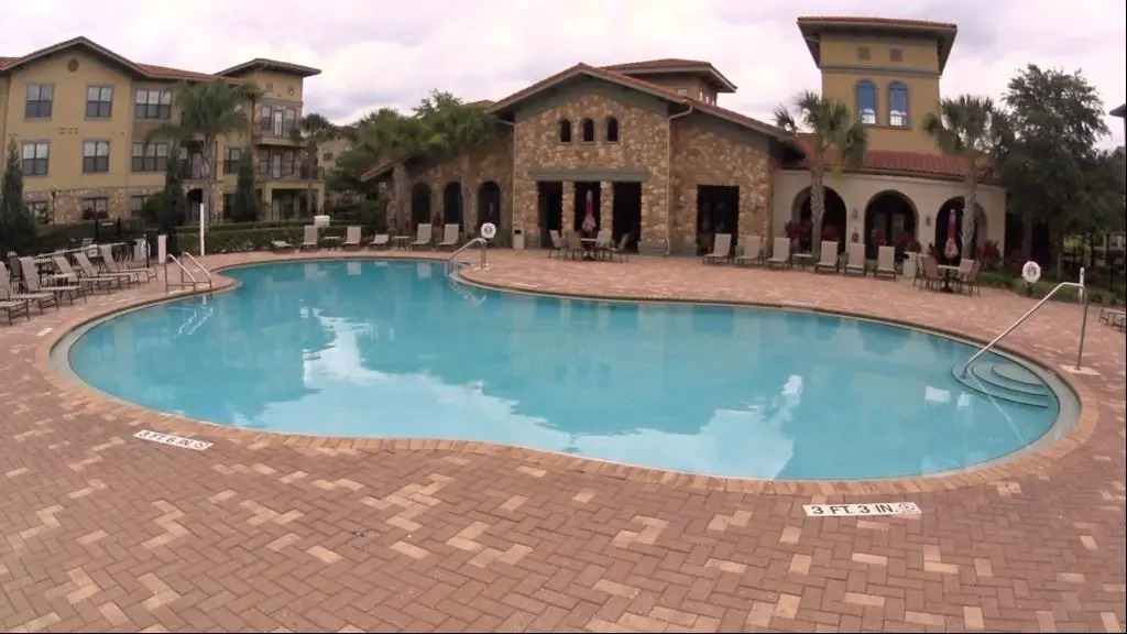 914 Charo Pkwy  111 3 Bedrooms, 3 Bathrooms