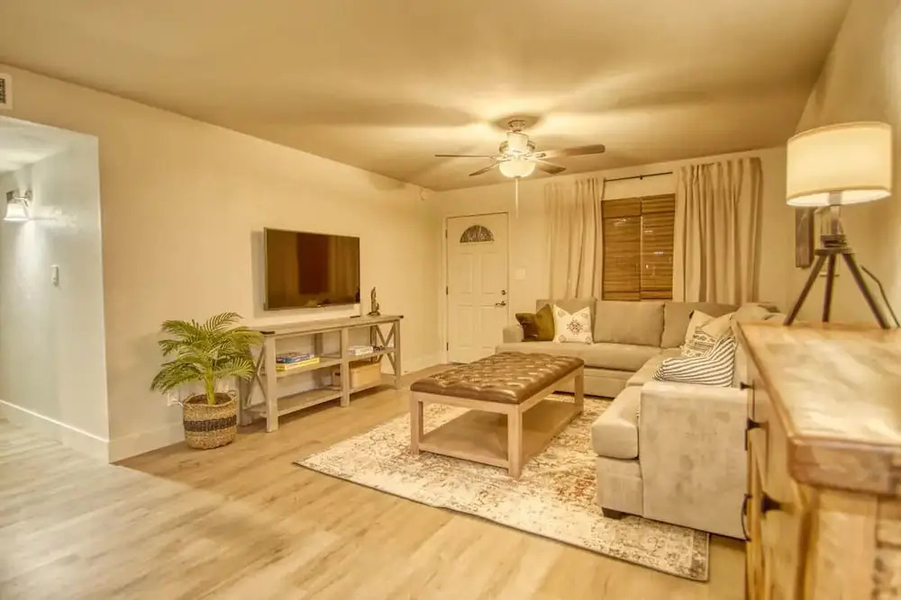 Cozy, Modern & Newly Remodeled Mesa Home Pet Friendly 3 Bedroom Home by Redawning