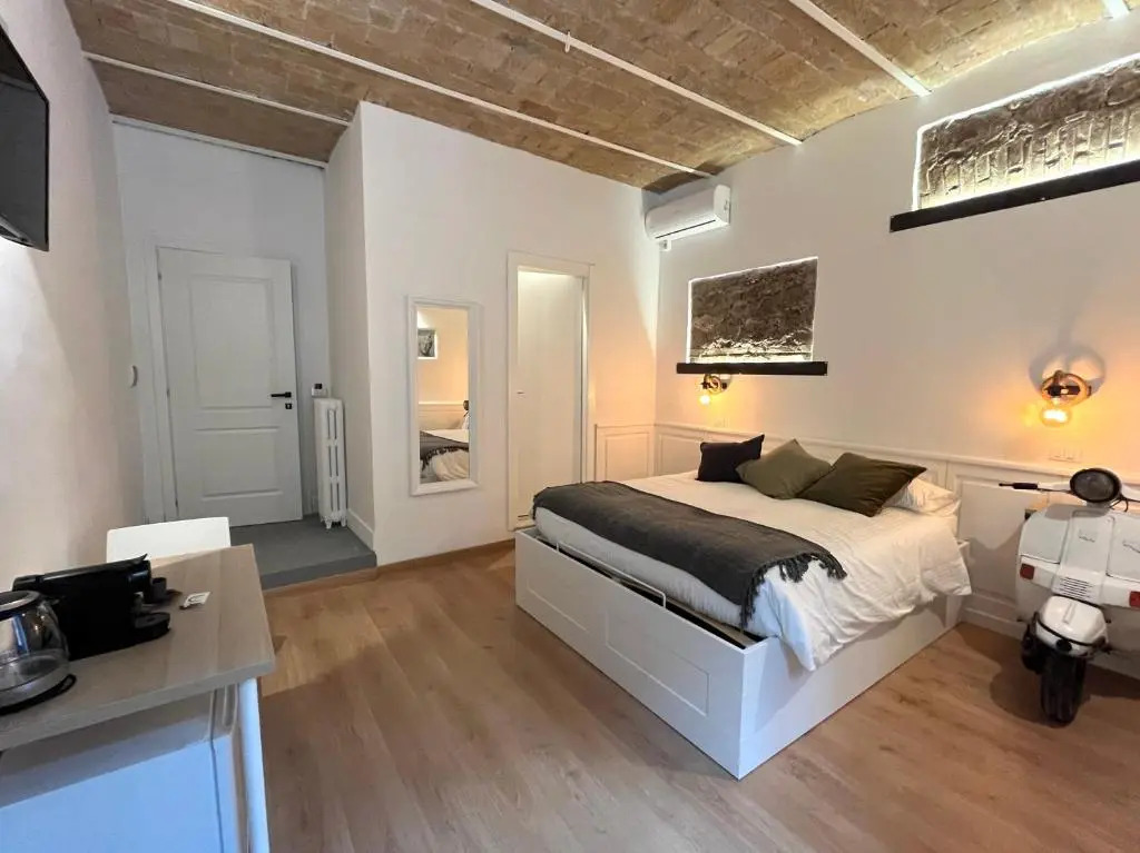 Domus Avi - Guest House