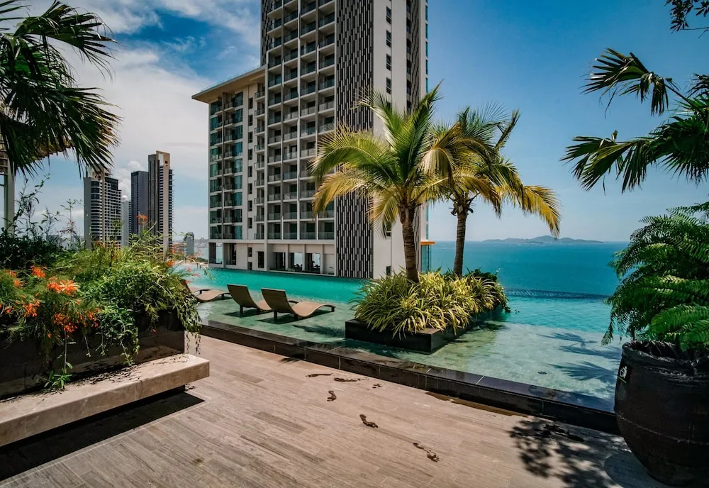 Riviera Studio Sea View 1516 by Pattaya Holiday