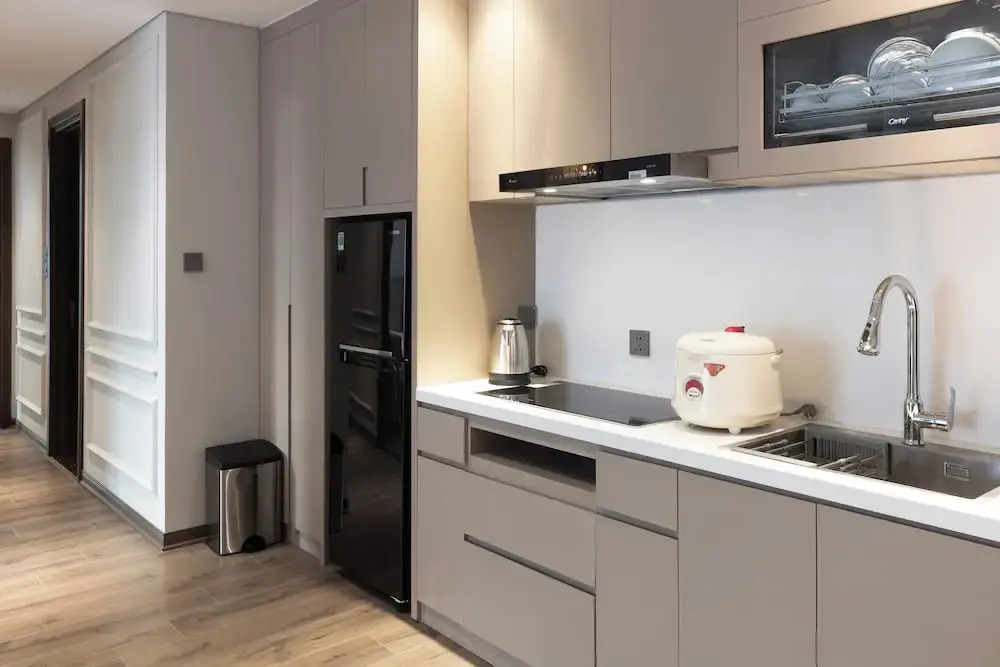 Otis Apartment