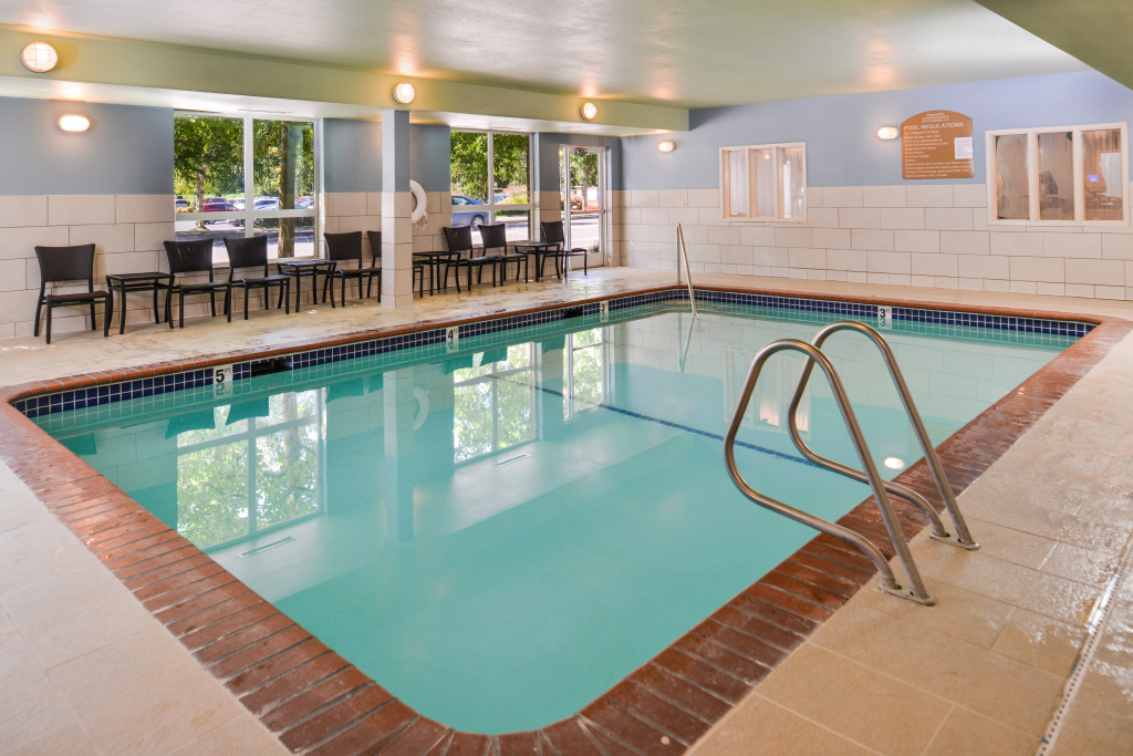 Holiday Inn Express & Suites Lacey - Olympia by IHG