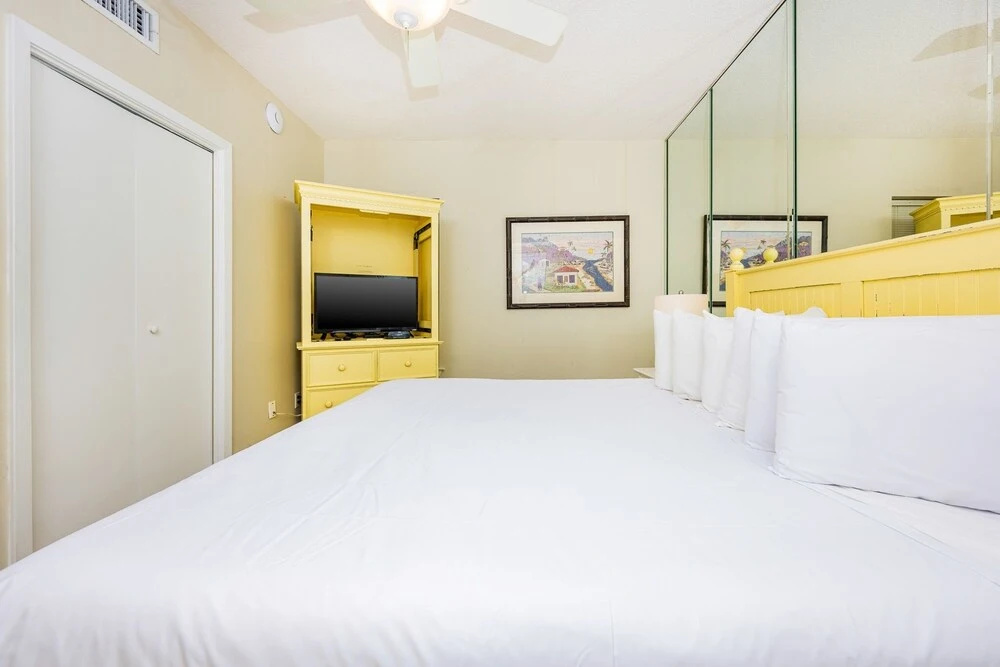 Phoenix X 1002 1 Bedroom Condo