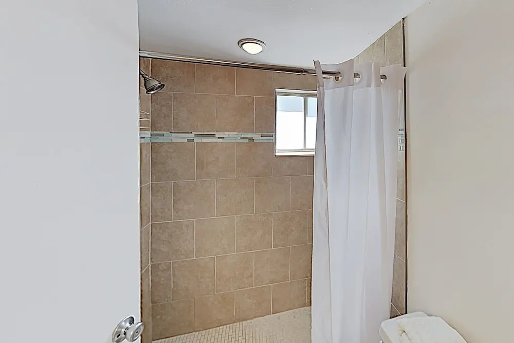 New Listing! Peaceful On Siesta Key Beach 1 Bedroom Apts