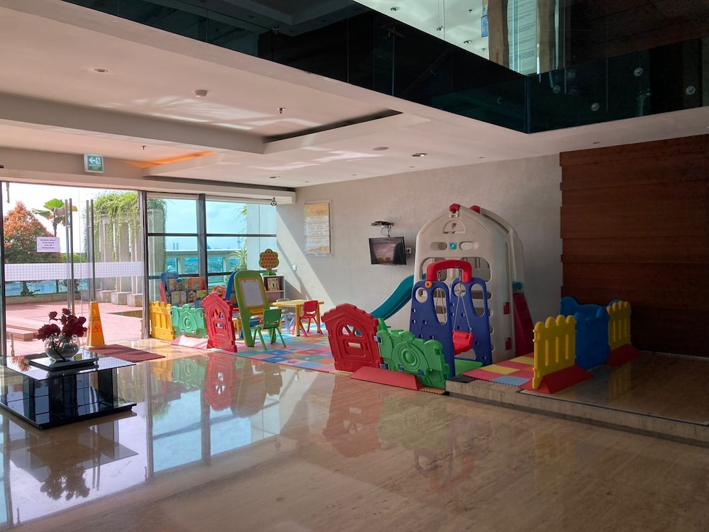 Spacious 2Br With Access To Mall At Aryaduta Residence Surabaya Apartment