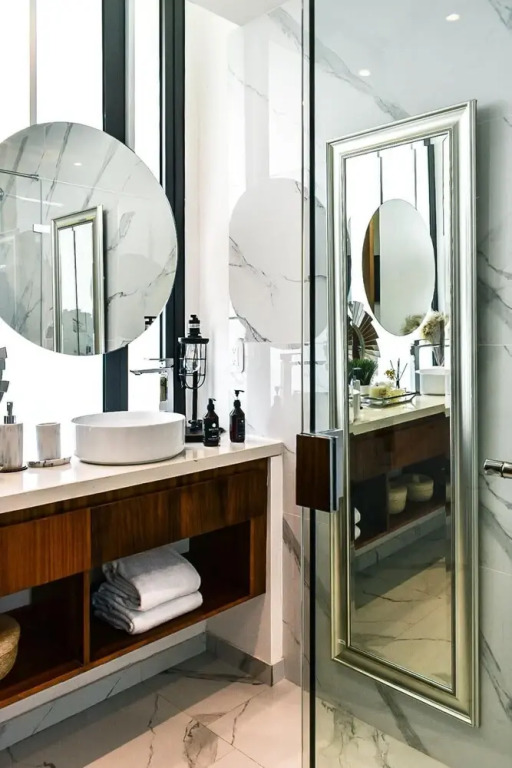 Because Location Really is Everything Gorgeous Penthouse With Fast Beach Access and Free Shuttle to the Beach Club