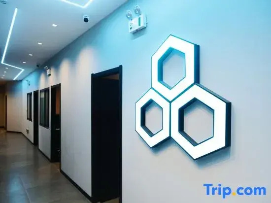 Haoqing E-Sports Hotel