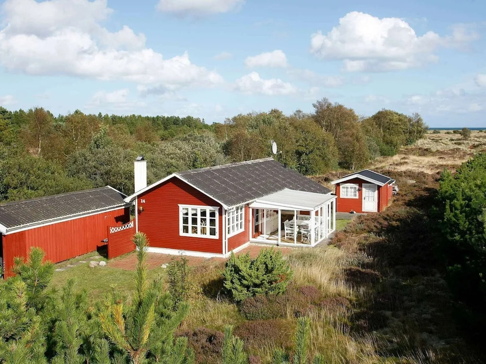 6 Person Holiday Home in Albaek
