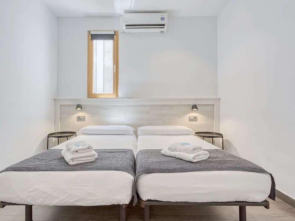 HOSTAL BEDMATES