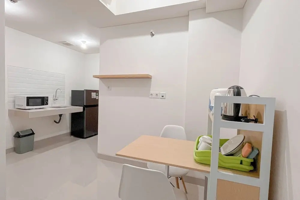 Cozy 1BR (No Kitchen) at Bandaraya - Tallasa City Makassar Apartment By Travelio
