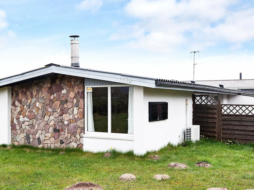 Comfortable Holiday Home in Romo Island Near Sea