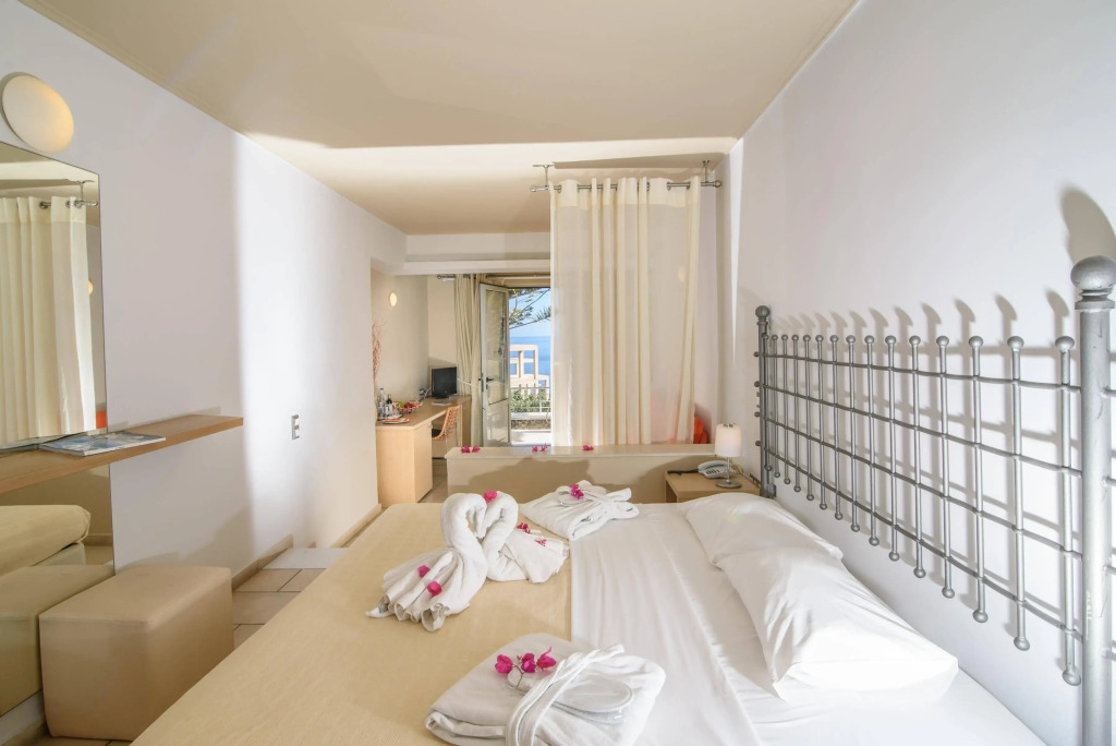 Antinea Suites Hotel & Spa
