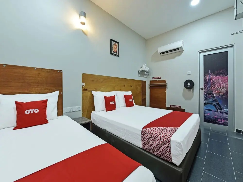 Super OYO Capital O 90687 Rs Hotel