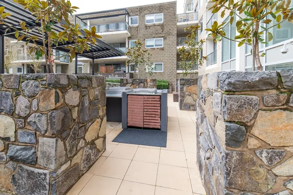 Central 1-bed With Parking, BBQ